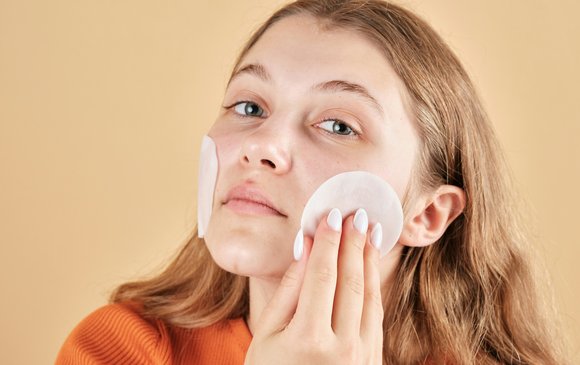st-red-patches-face-body